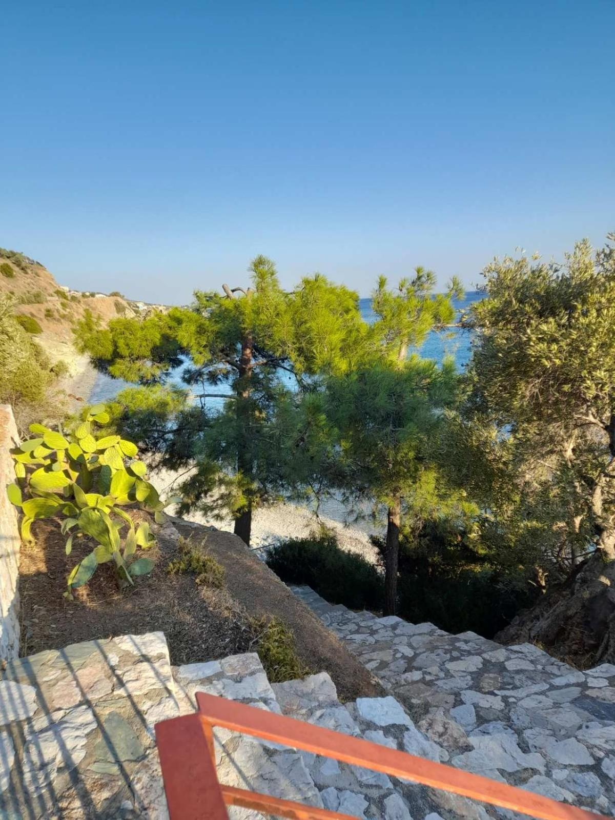 Δωμάτια Κόκκινος Πύργος Plomari Bagian luar foto