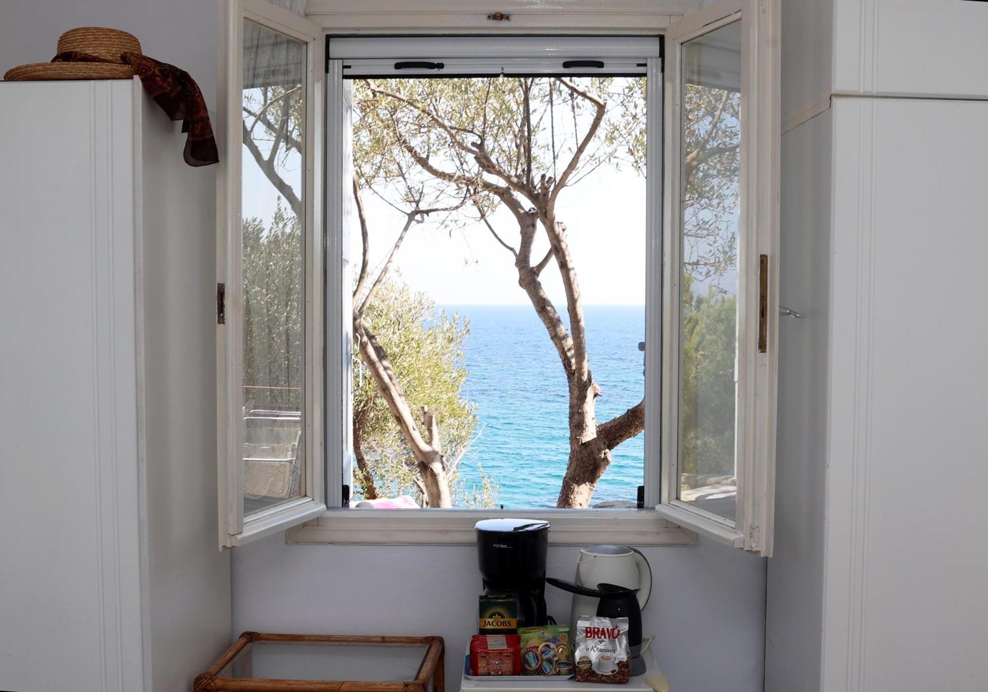 Δωμάτια Κόκκινος Πύργος Plomari Bagian luar foto