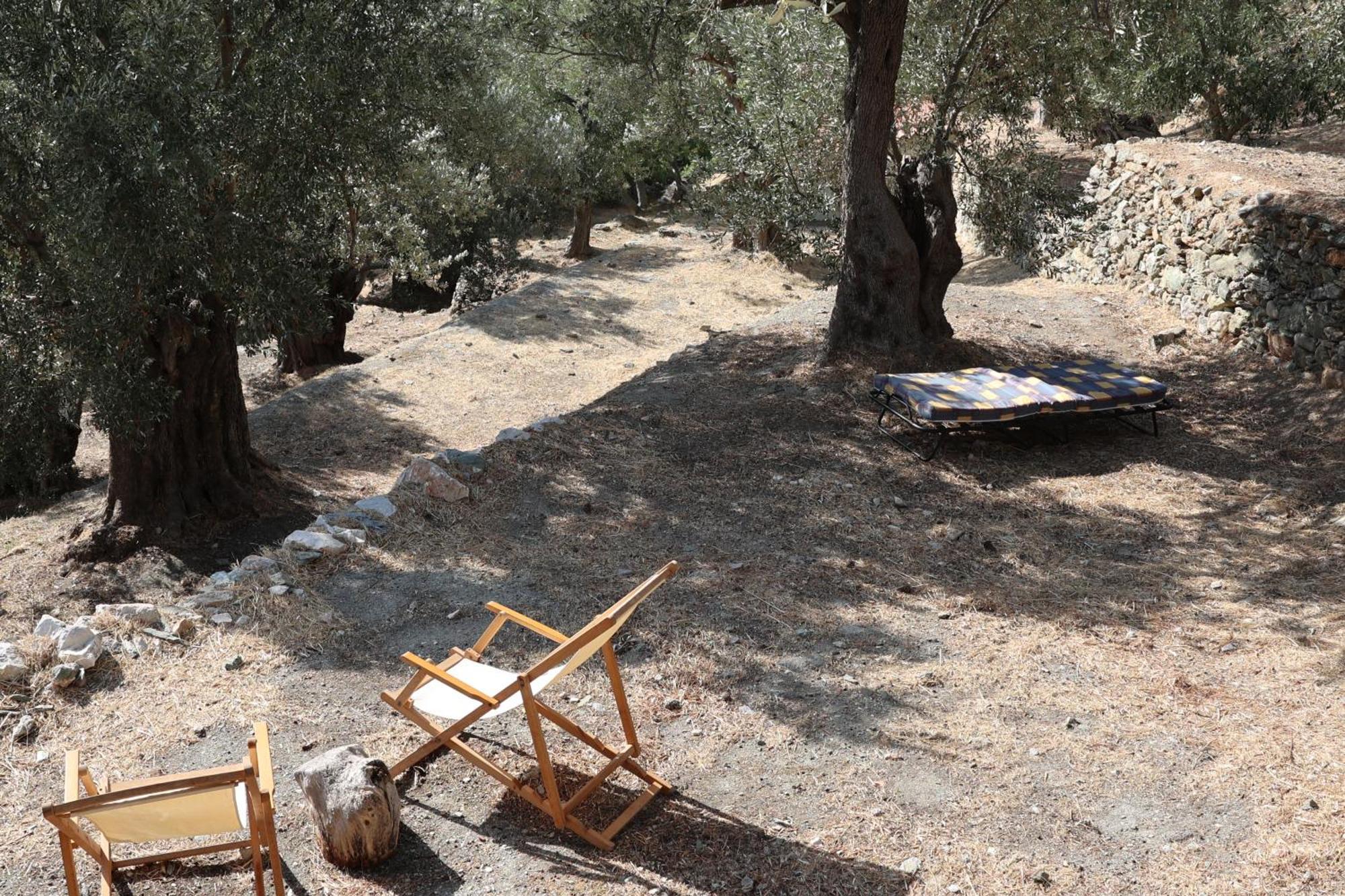 Δωμάτια Κόκκινος Πύργος Plomari Bagian luar foto